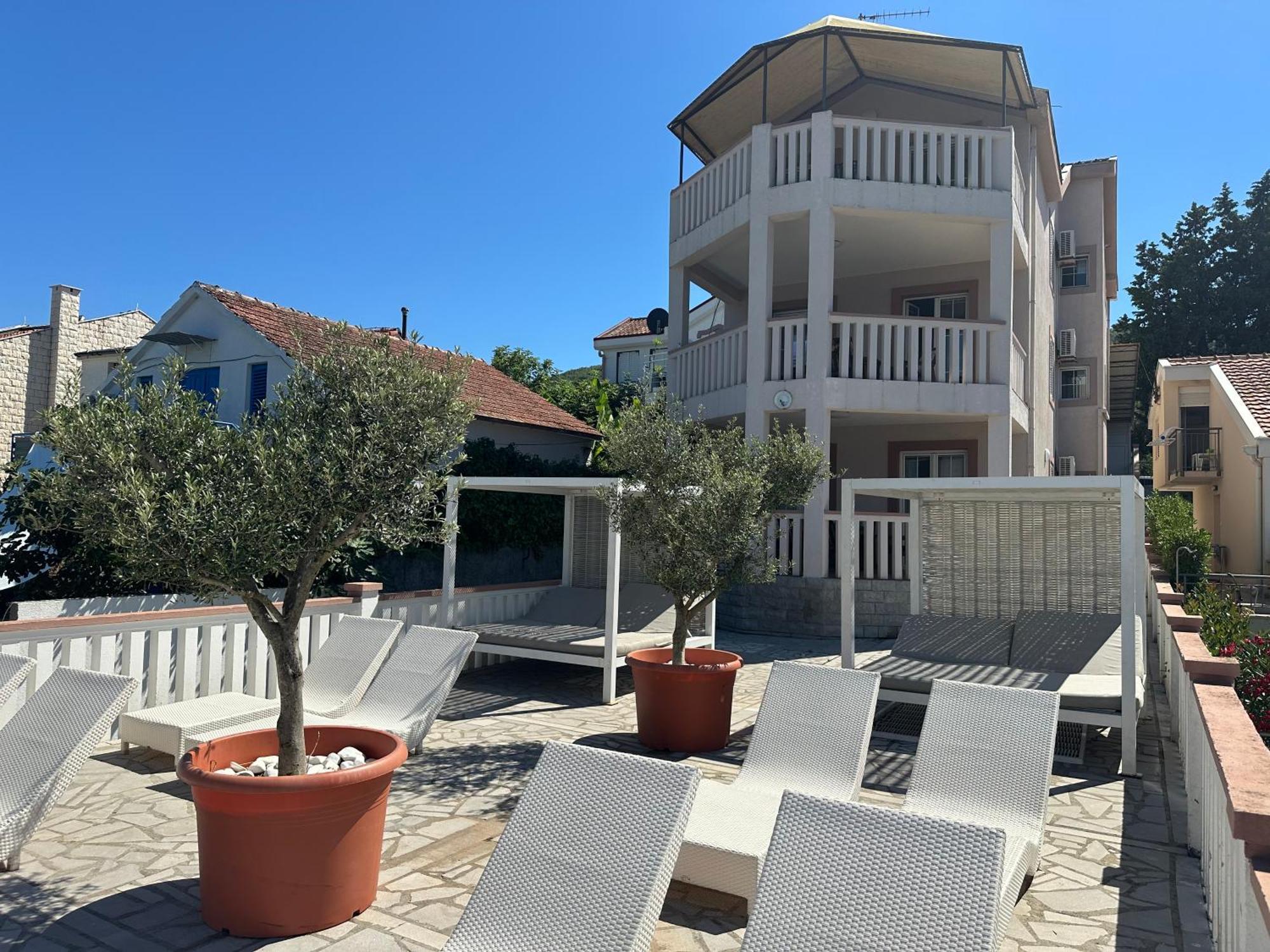 Apartments Kovinic Тиват Екстериор снимка
