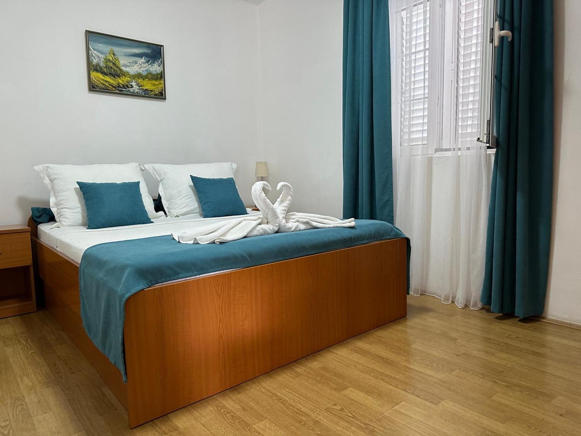 Apartments Kovinic Тиват Екстериор снимка