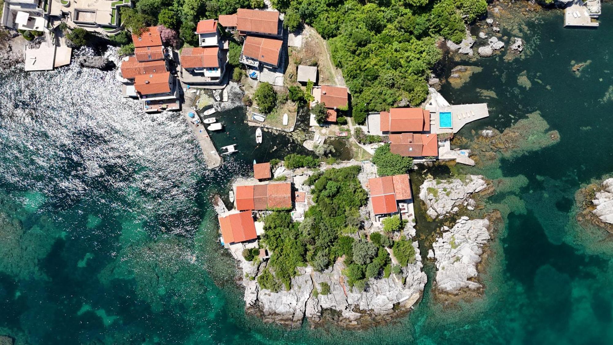 Apartments Kovinic Тиват Екстериор снимка