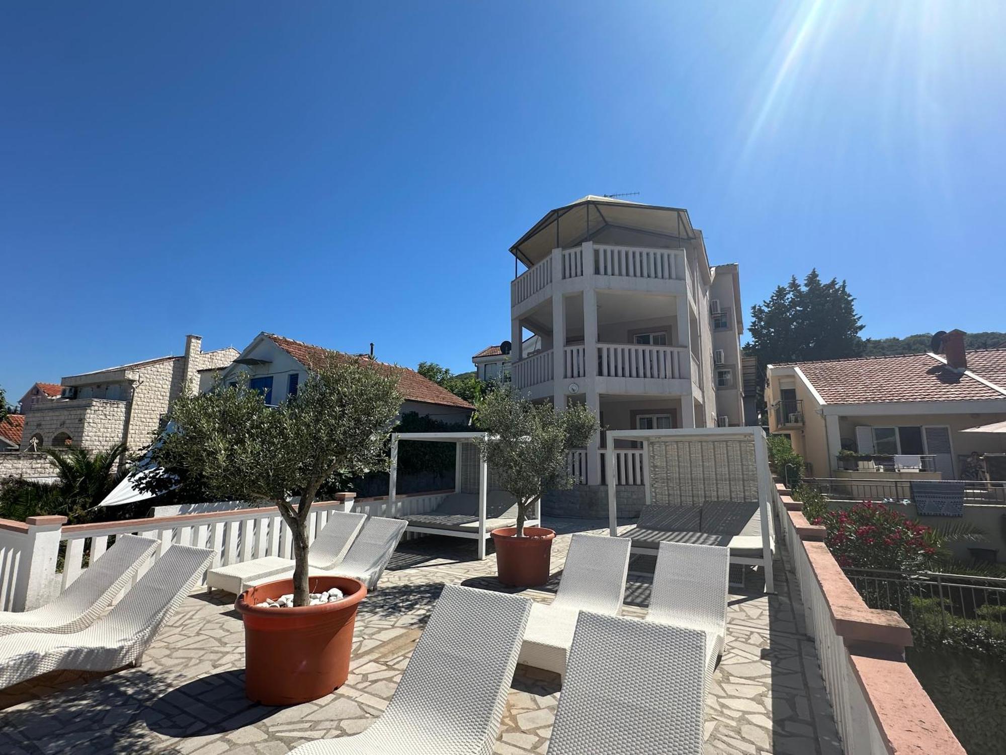 Apartments Kovinic Тиват Екстериор снимка